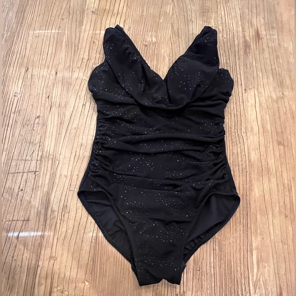Miraclesuit EUC Black One Piece Women’s Bathing Suit Size 8